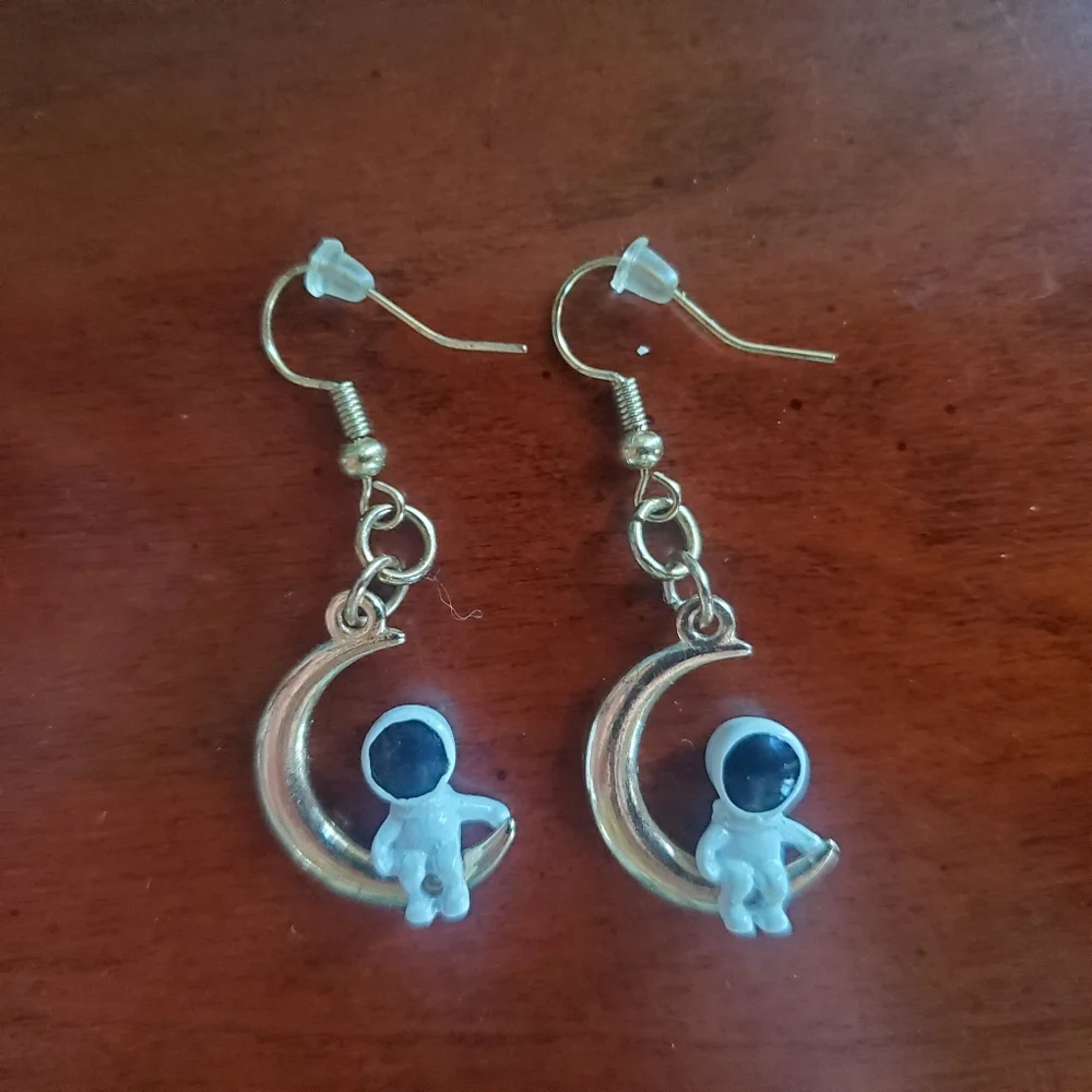 Artisan charm length